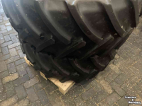 Wielen, Banden, Velgen & Afstandsringen Continental 540/65R28 op Fendt velg