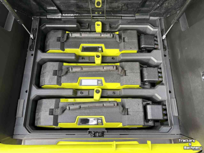 Zitmaaier  Ryobi RY72 ZTRX137