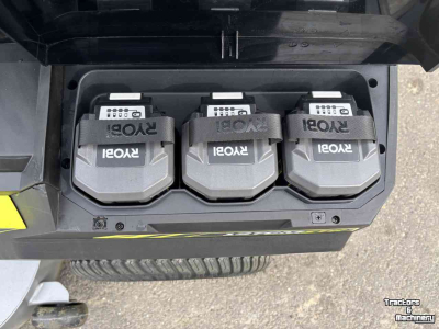 Zitmaaier  Ryobi RY72 ZTRX137