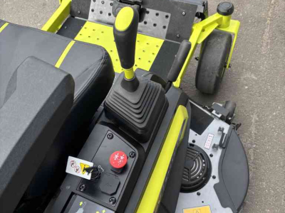 Zitmaaier  Ryobi RY72 ZTRX137