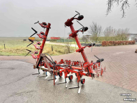 Schoffelmachine / Schoffelbalk Steketee 12 rijige Steketee Schoffelmachine Hydr.opklapbaar 12x50