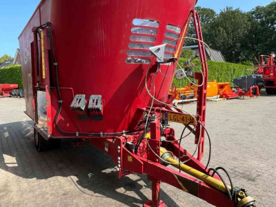 Voermengwagen BVL V-Mix 24-2S Voermengwagen voermachines