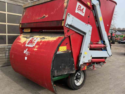 Voermengwagen BVL BVL van Lengerich V-MIX 13-1LS zelfladende voermengwagen voermachines