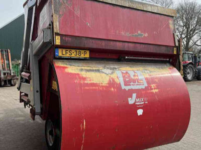Voermengwagen BVL BVL van Lengerich V-MIX 13-1LS zelfladende voermengwagen voermachines