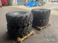 Wielen, Banden, Velgen & Afstandsringen Magni 445/65R22.5