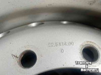 Wielen, Banden, Velgen & Afstandsringen Magni 445/65R22.5