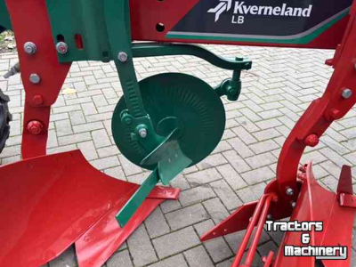 Ploegen Kverneland LB 100-300-5 variomat