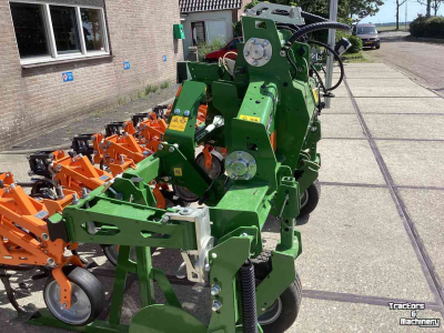 Schoffelmachine / Schoffelbalk Amazone schoffelmachine