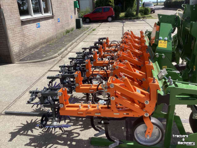Schoffelmachine / Schoffelbalk Amazone schoffelmachine