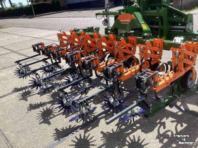 Schoffelmachine / Schoffelbalk Amazone schoffelmachine