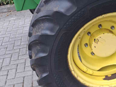 Tractor / Trekker John Deere 6230