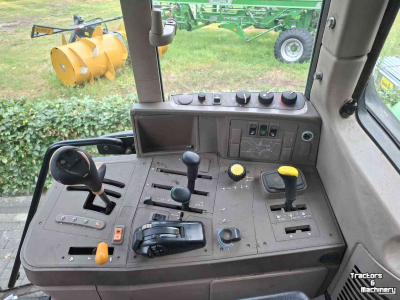 Tractor / Trekker John Deere 6230