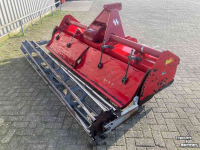 Grondfrees Howard Grondfrees met kooirol