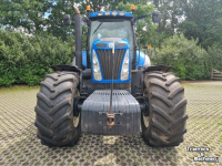 Tractor / Trekker New Holland T 8020