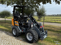 Shovel / Wiellader / Kniklader Giant G1500