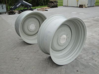 Wielen, Banden, Velgen & Afstandsringen Valtra Valmet 20x42 velgen Verkocht