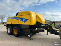 Persen / Balenpers / Pakkenpers New Holland BB 9070 CropCutter Balenpers