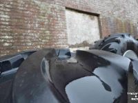 Wielen, Banden, Velgen & Afstandsringen Vredestein 600/65r28