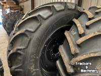 Wielen, Banden, Velgen & Afstandsringen Mitas 650/65R42 Mitas SST Zwarte Achterwielen set Valtra
