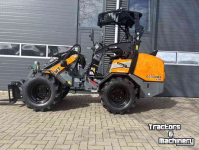 Shovel / Wiellader / Kniklader Giant G2700 X-tra HD+