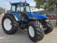 Tractor / Trekker New Holland TM155 PC 40Kmh. met kruip en Airco