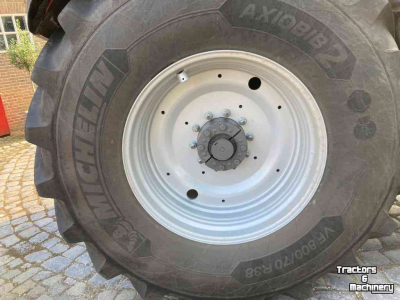 Tractor / Trekker Massey Ferguson 8S-225 Dyna VT