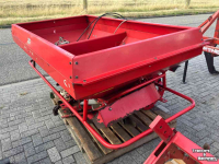 Kunstmeststrooier Lely centerline + weegbok.