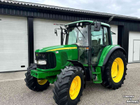 Tractor / Trekker John Deere 6220