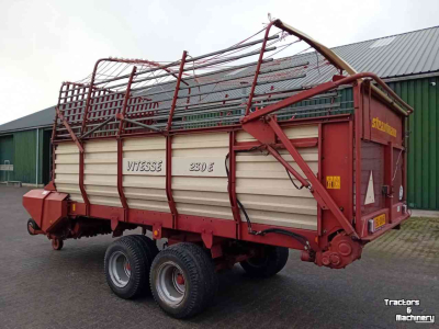 Opraapwagen Strautmann Vitesse 230E opraapwagen, ladewagen, weidebouwmachines