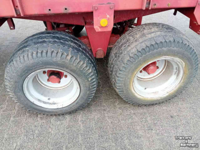 Opraapwagen Strautmann Vitesse 230E opraapwagen, ladewagen, weidebouwmachines